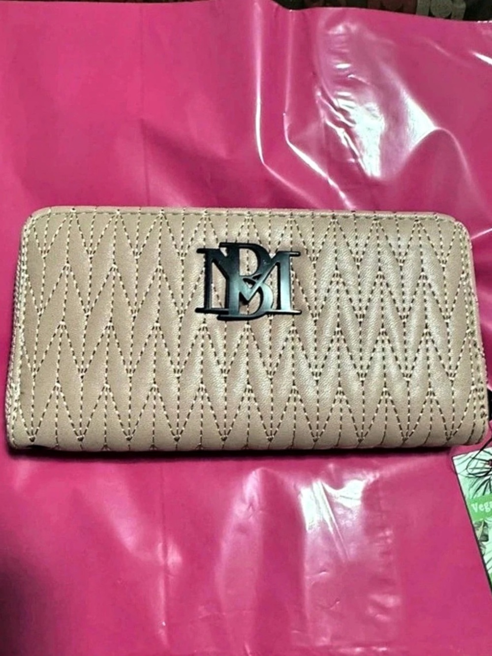 B.MAKOWSKY Wallet with Phone Holder Geometric Wallet in Pink NWT